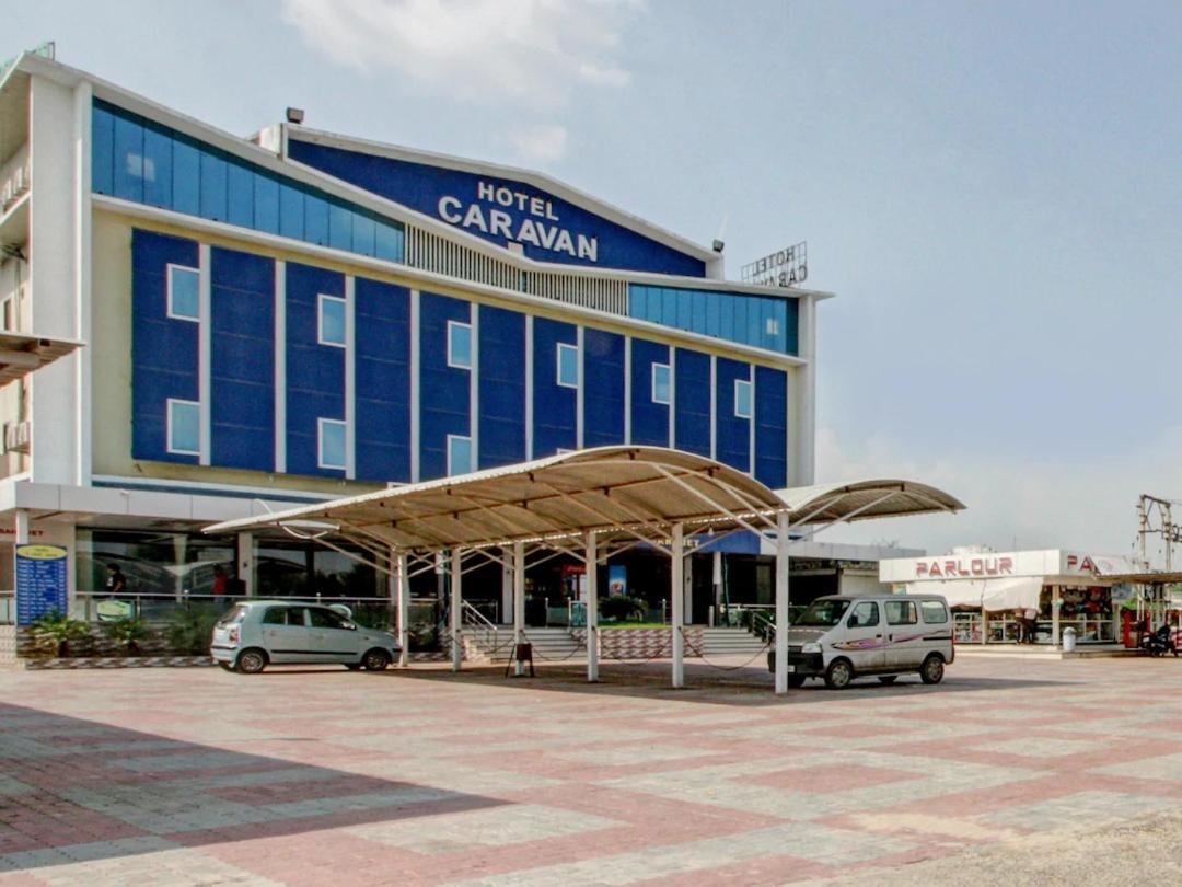 Hotel Caravan Unjha Exterior photo